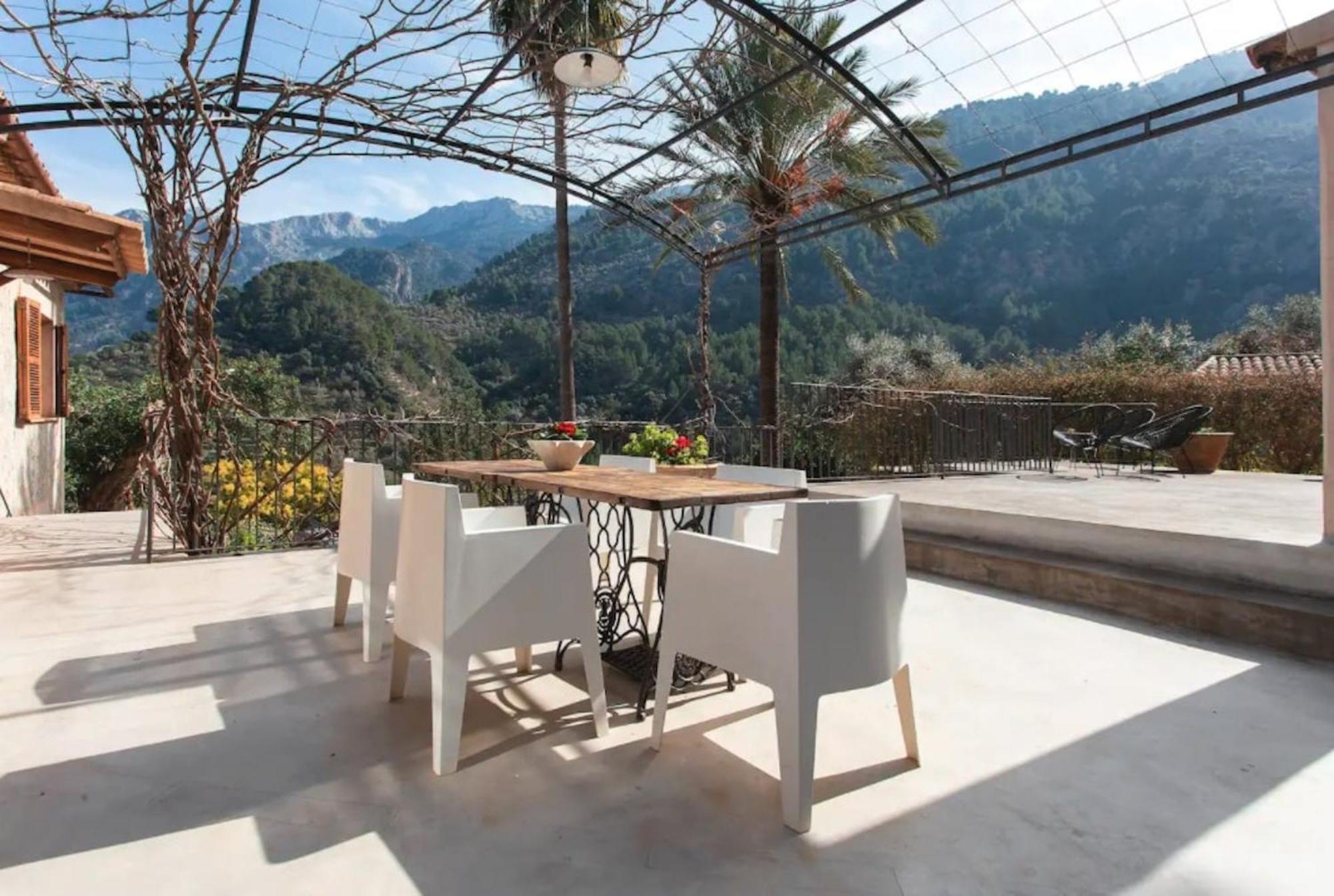Can Gari Soller Luaran gambar