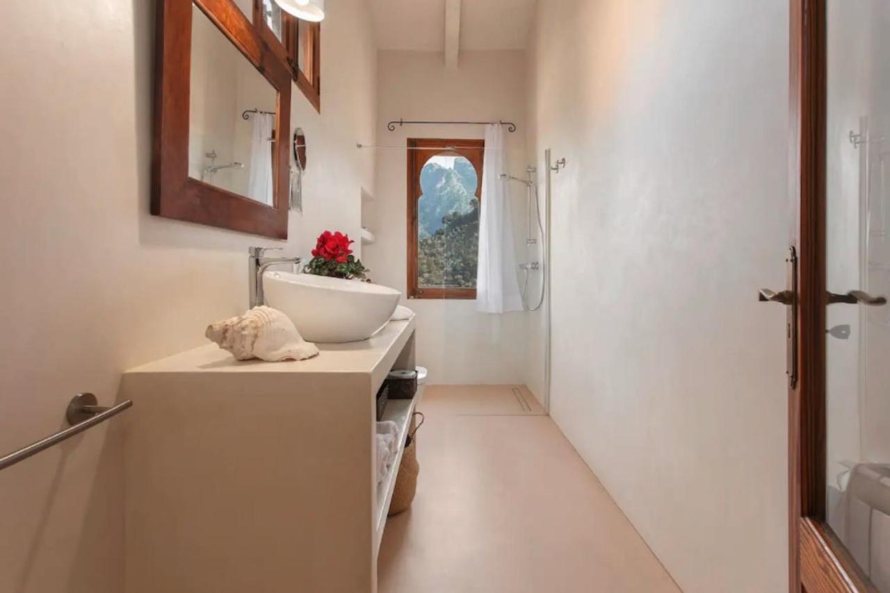 Can Gari Soller Luaran gambar